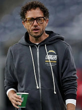 Chargers-Preseason-Sideline-Mike