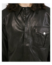 VIVET-iconic-V-detailing
